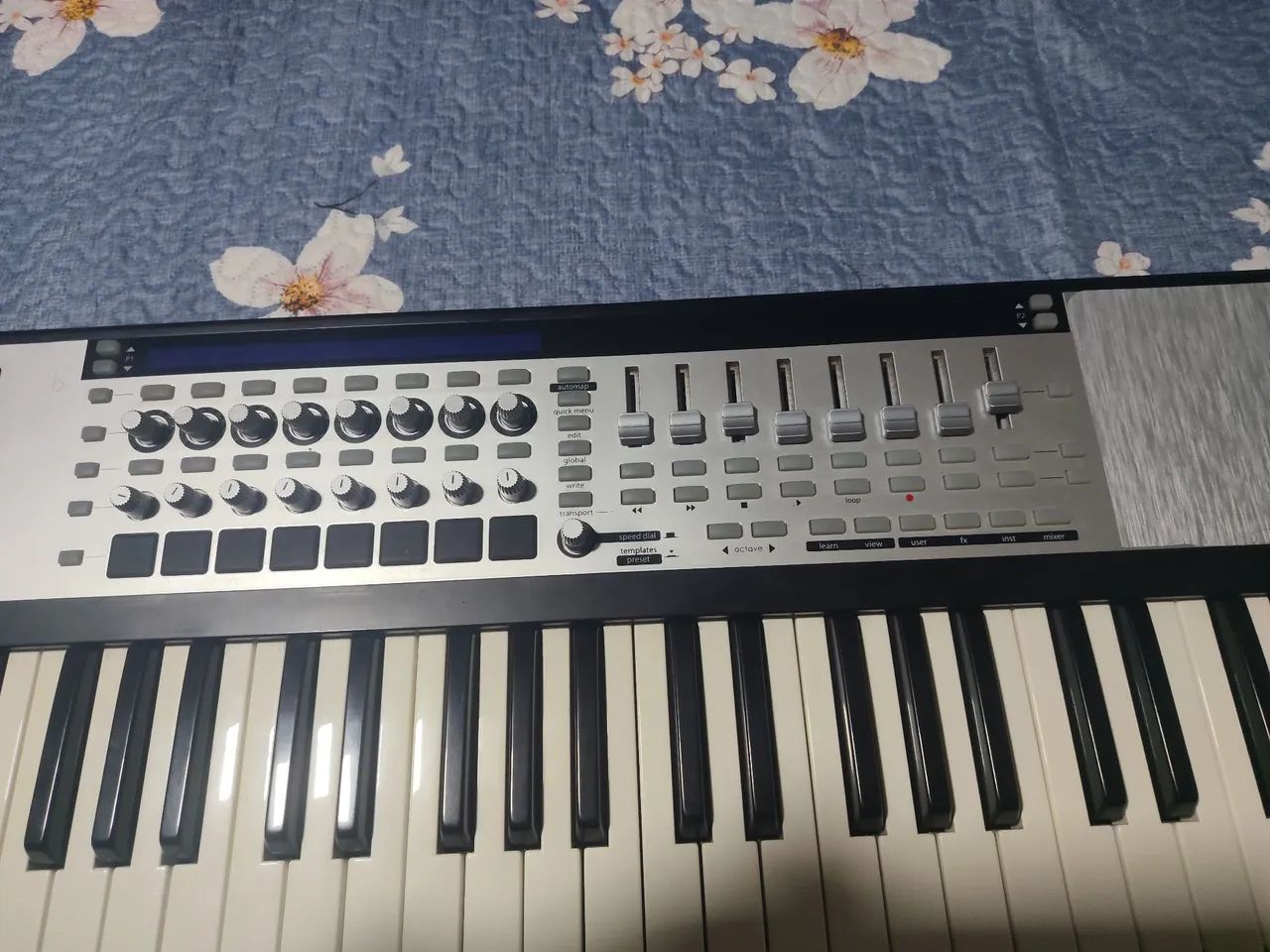 Controlador Midi Novation SL61 - Foto 5
