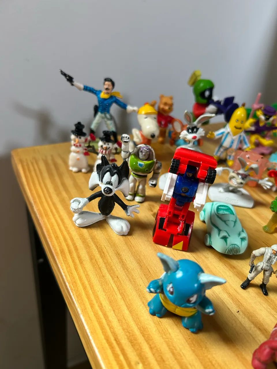 Miniaturas Antigas Lote Com 40 Peças - Foto 2