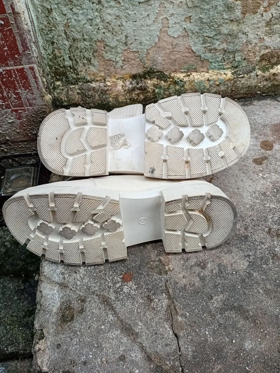 Bota cano baixo número 39  - Foto 4