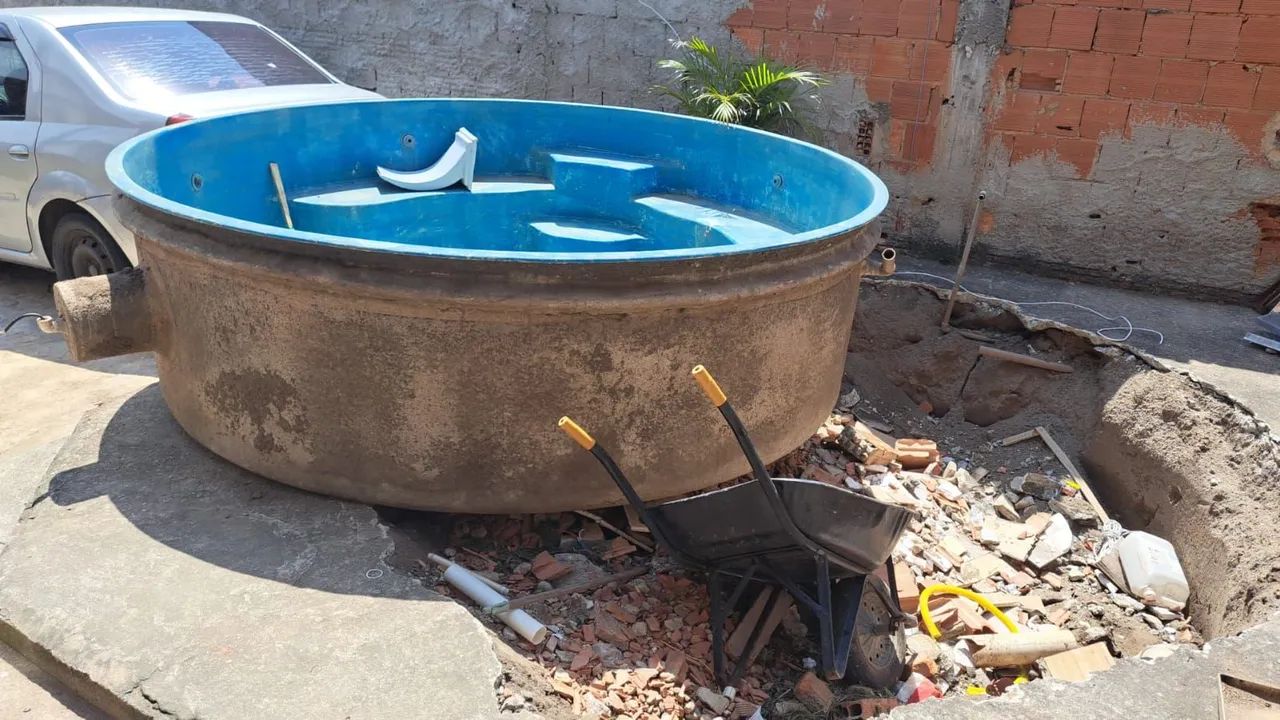 Vendo piscina de fibra 