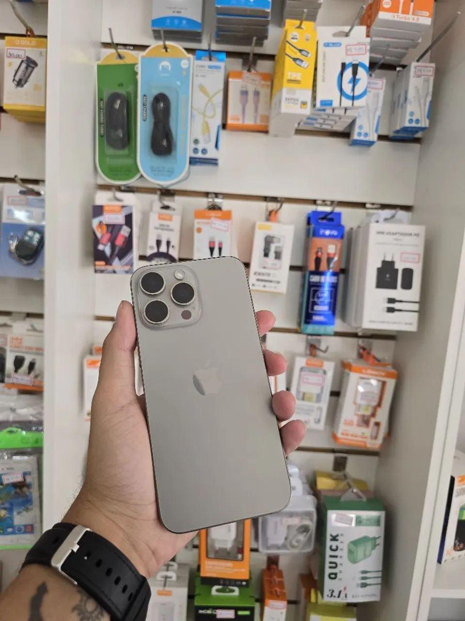 iPhone 15 pro Max abaixo do valor de mercado - Celulares e