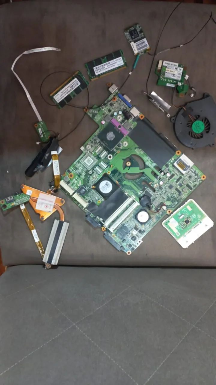 Lote de Peças para Notebook - Core 2 Duo / RAM DDR2 - Para Retirada de Componentes