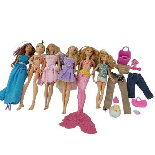 BARBIE COLEÇÃO COM 06 BONECAS E ACESSÓRIOS - USADAS   - Foto 4