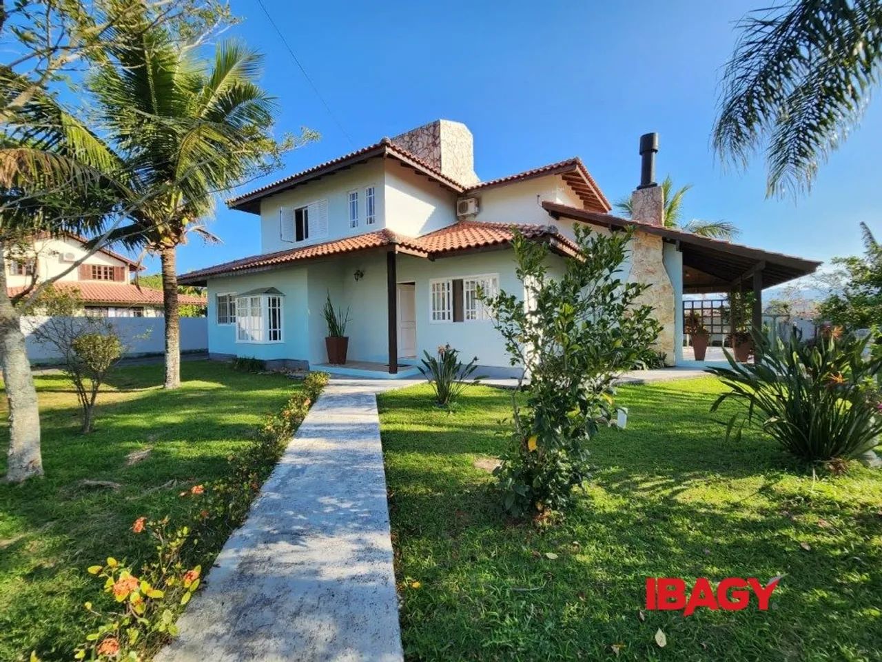 Excelente Casa 4 dormitório(s) em Campeche - Florianópolis