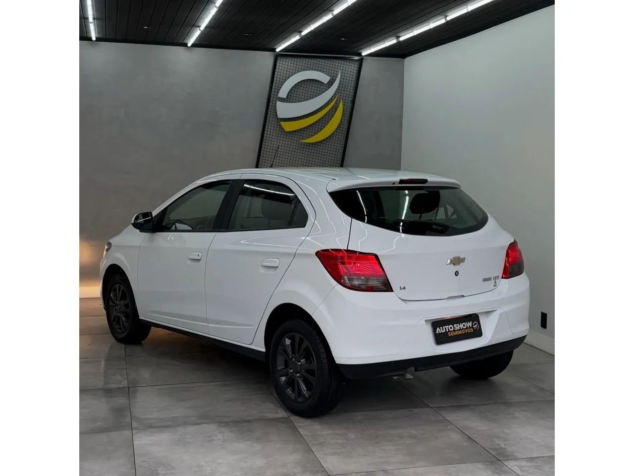 Chevrolet Onix Hatch LTZ 1.4 8V Flex Power Mec. 4P 2016 - Foto 5