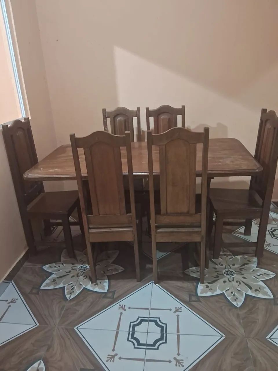 Mesa com seis cadeiras (angelim) - Foto 2