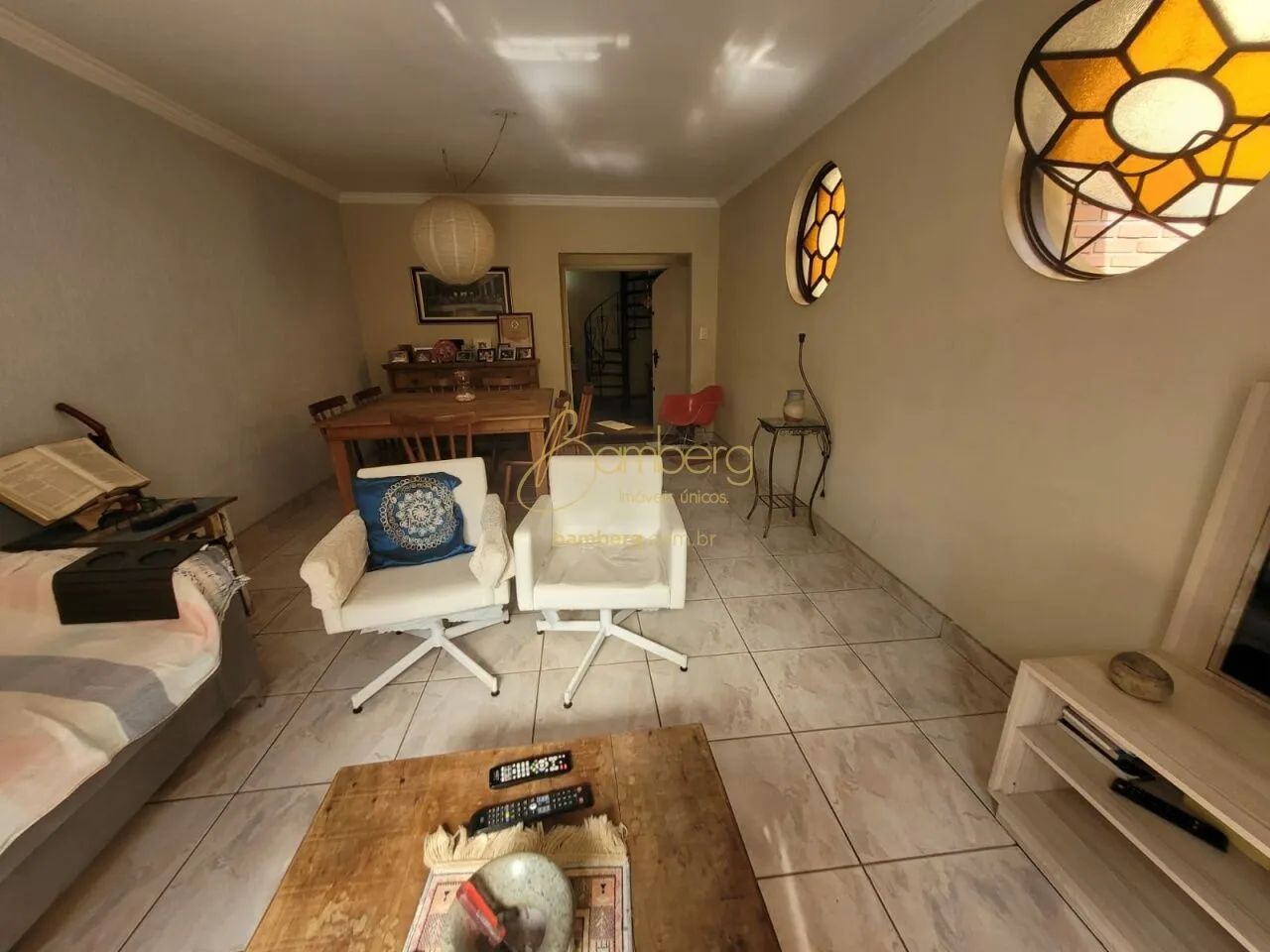 Casa com piscina, e edícula, 2 dormitórios embaixo e a suíte encima!!! - Foto 3
