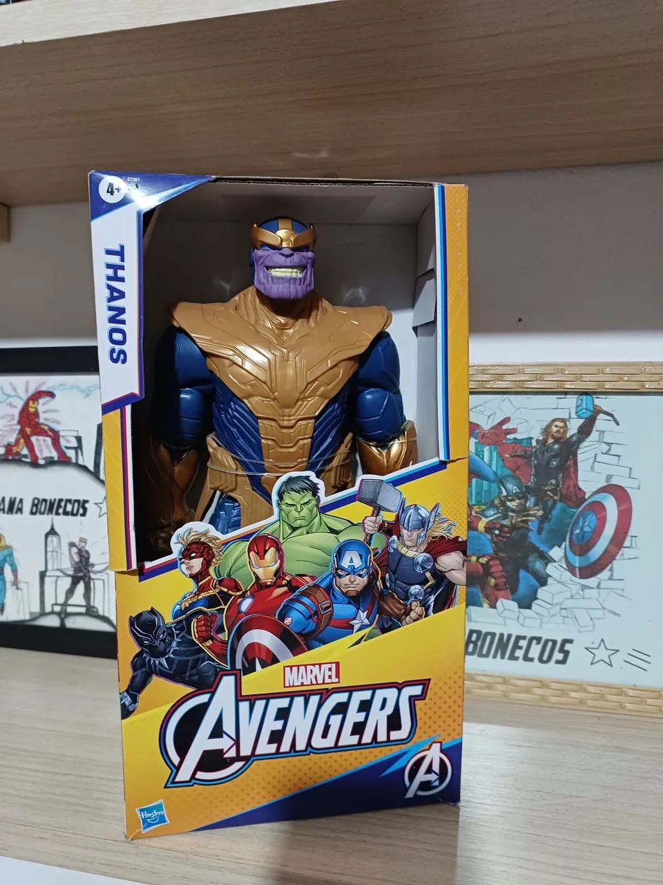 Thanos 30 cm original marca Hasbro  - Foto 3