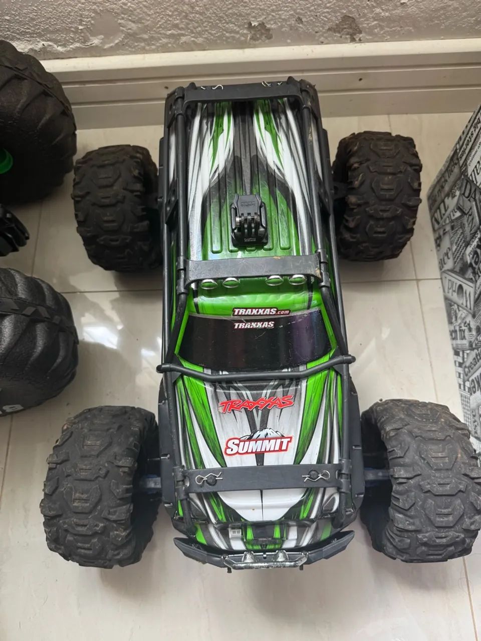 TRAXXAS SUMMIT 1/10 com servos novos e revisado  - Foto 3