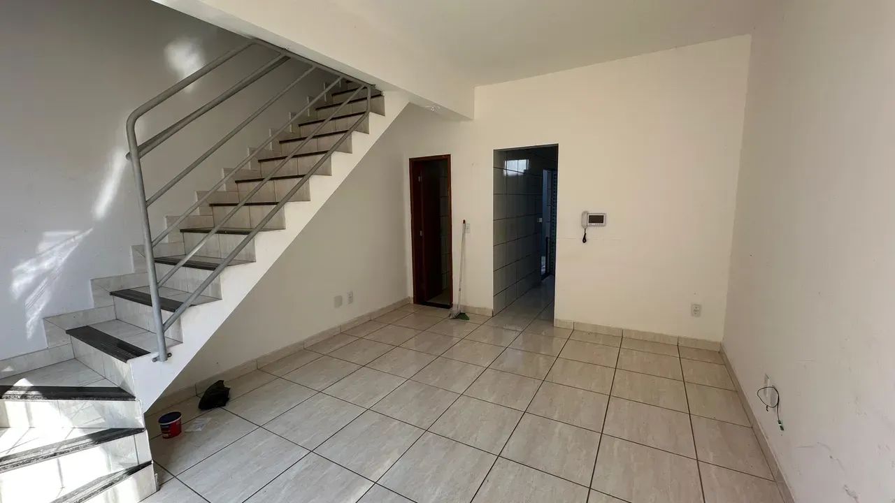 CASA DUPLEX PARA ALUGUEL  2 QUARTOS  BOM JESUS - Foto 2