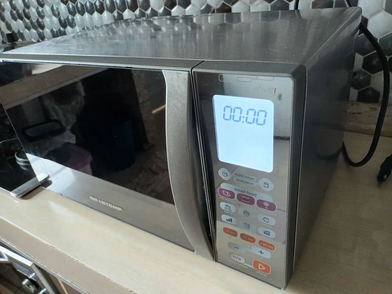 Microondas brastemp 31 litros  - Foto 2