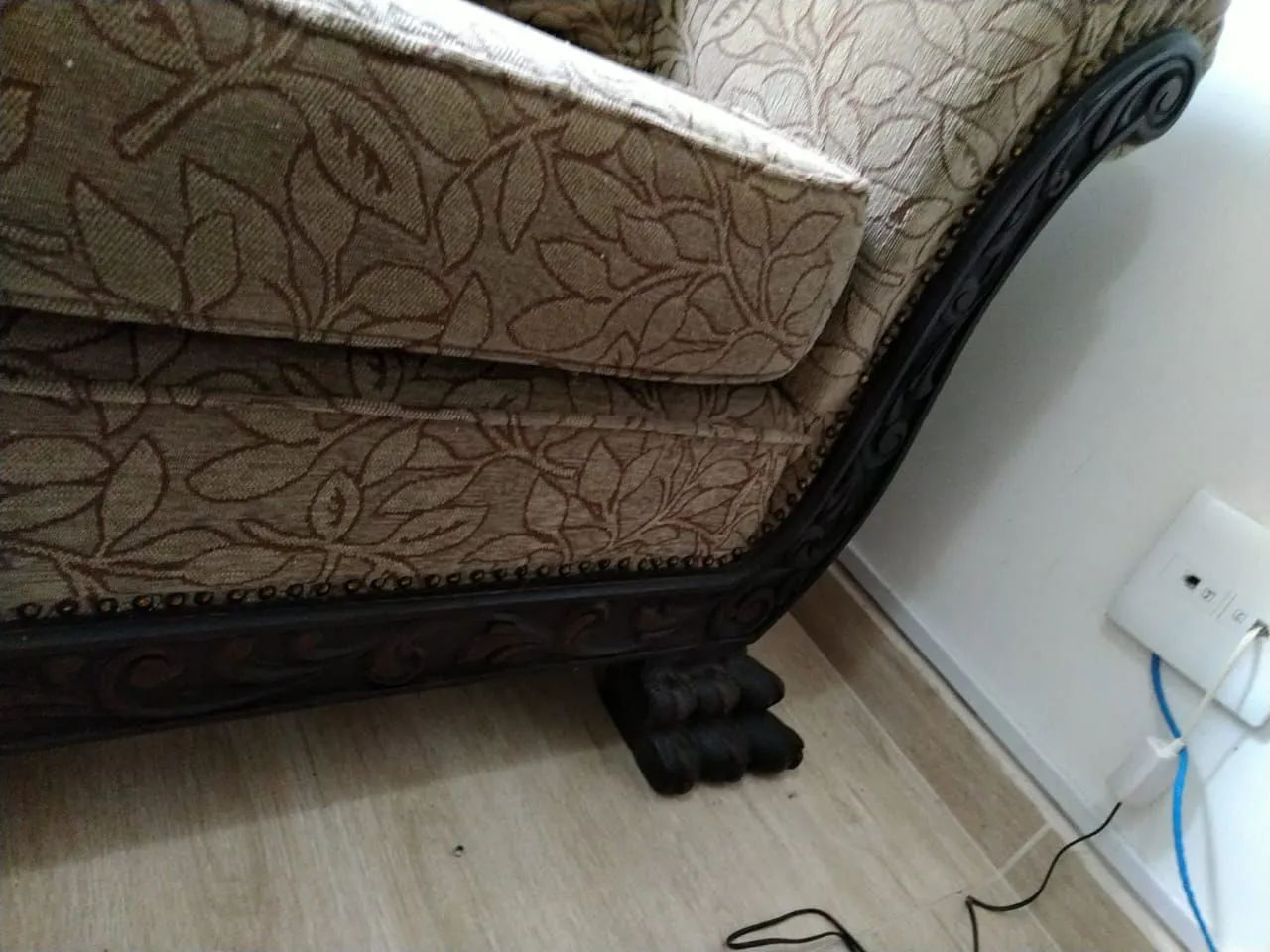 Sofá clássico Pata de Leão - Foto 2