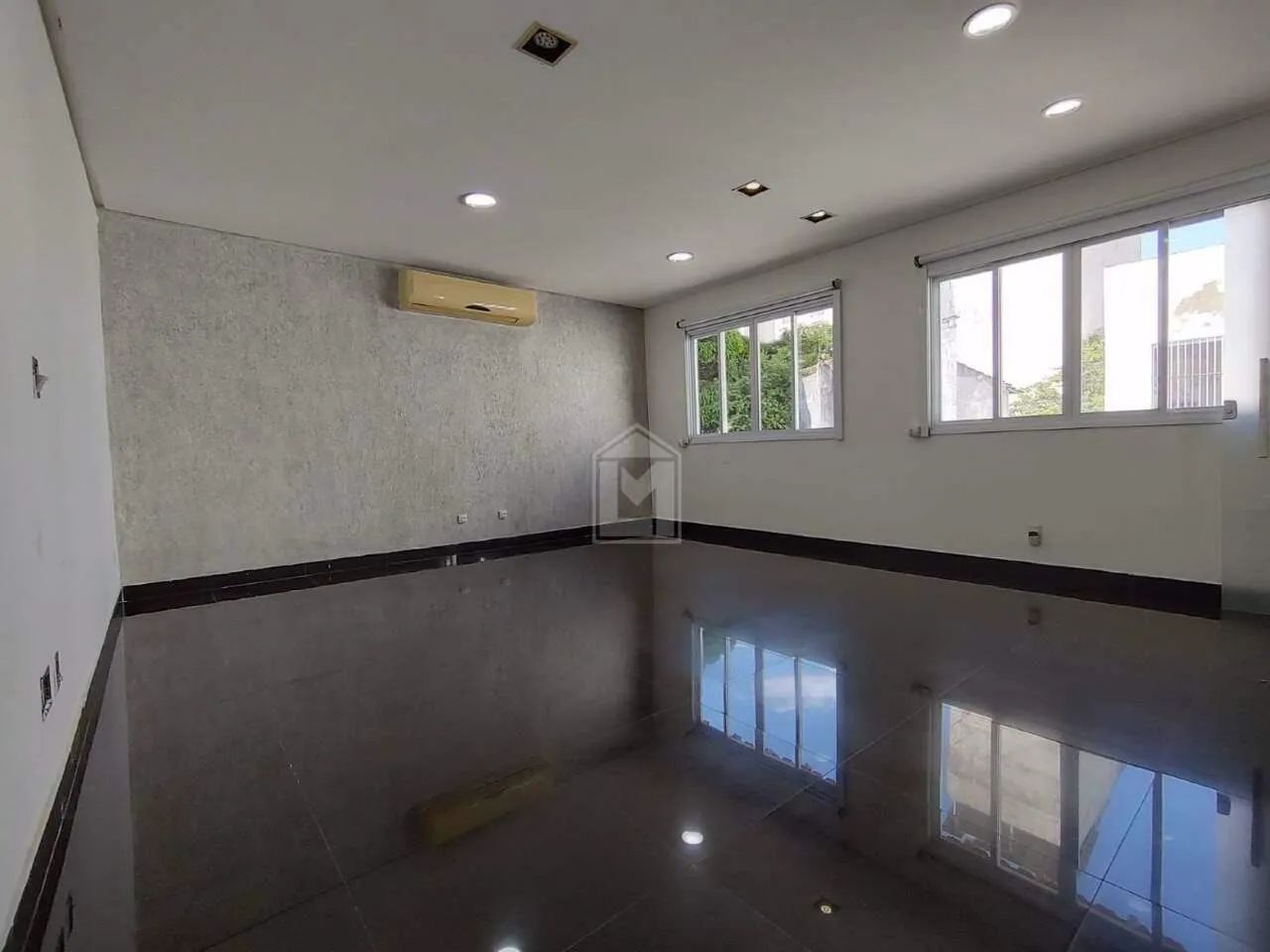 Lívia Machado Imóveis aluga loja comercial com 118,32 m² - Foto 5