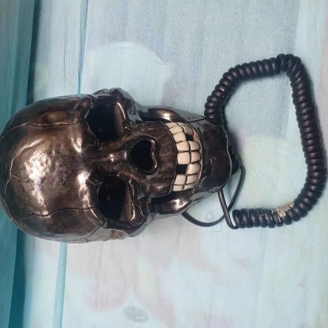 Telefone temático de Caveira