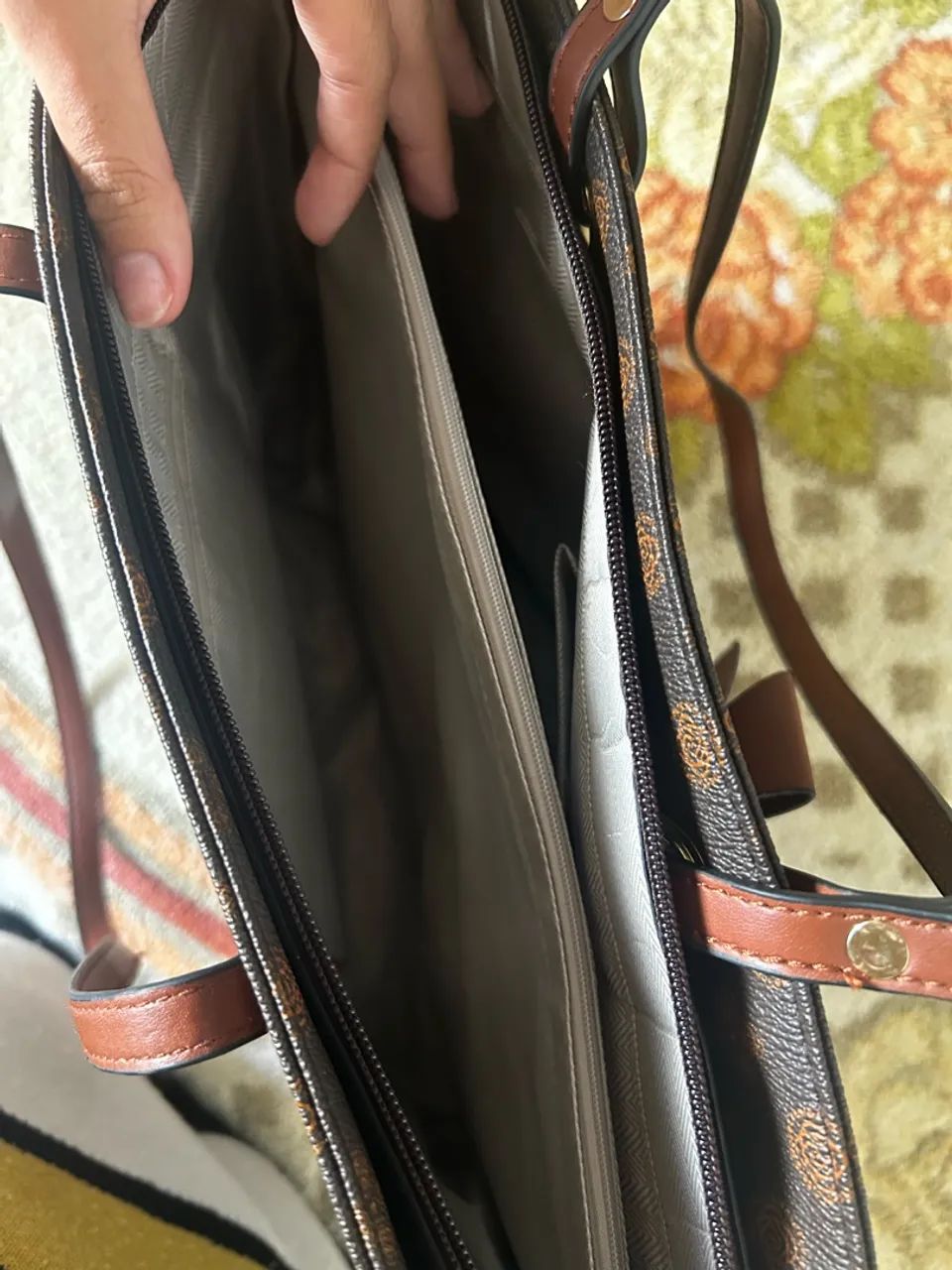 Vendo Bolsa Grande e Espaçosa  - Foto 4
