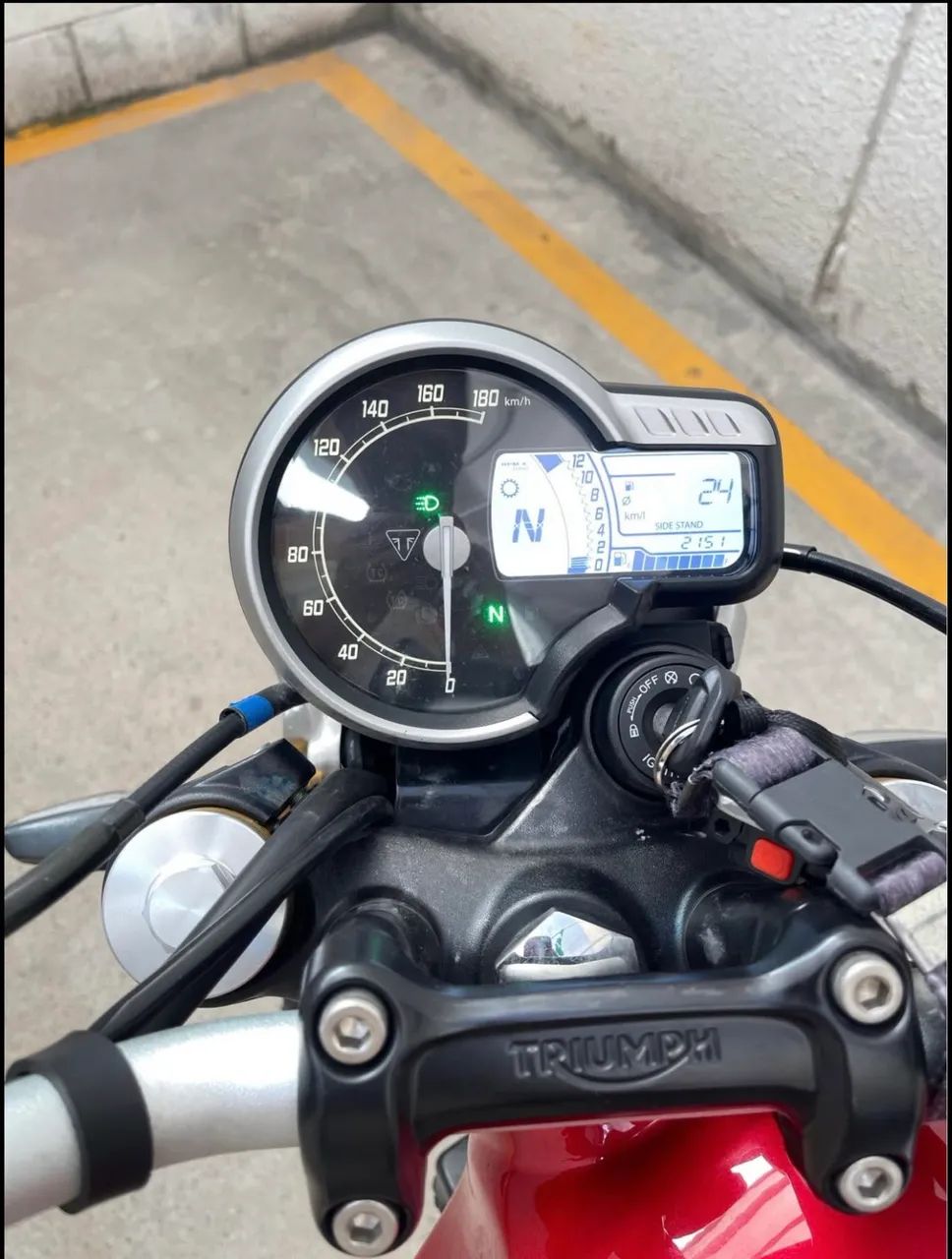 Triumph 400  - Foto 2