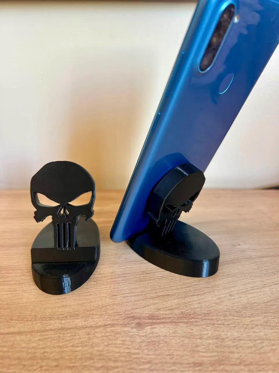 Suporte de mesa para celular - O Justiceiro 