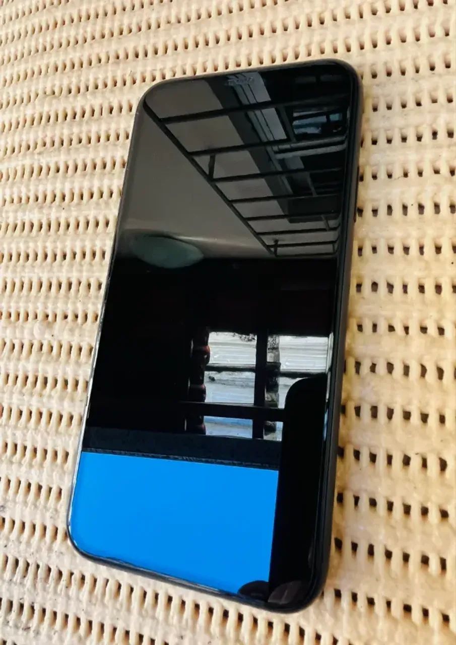 iPhone XR impecável, 128gb, original na caixa.  - Foto 2