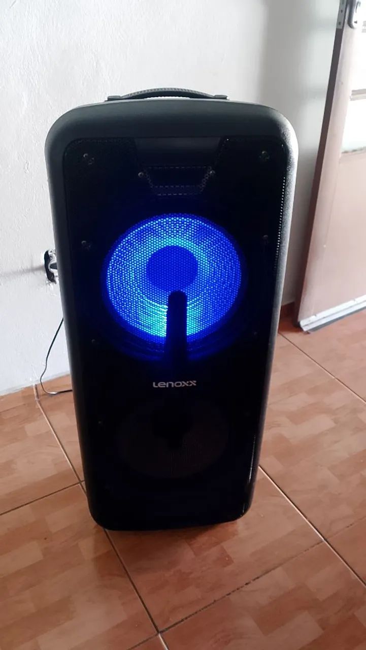 Caixa de som usada 