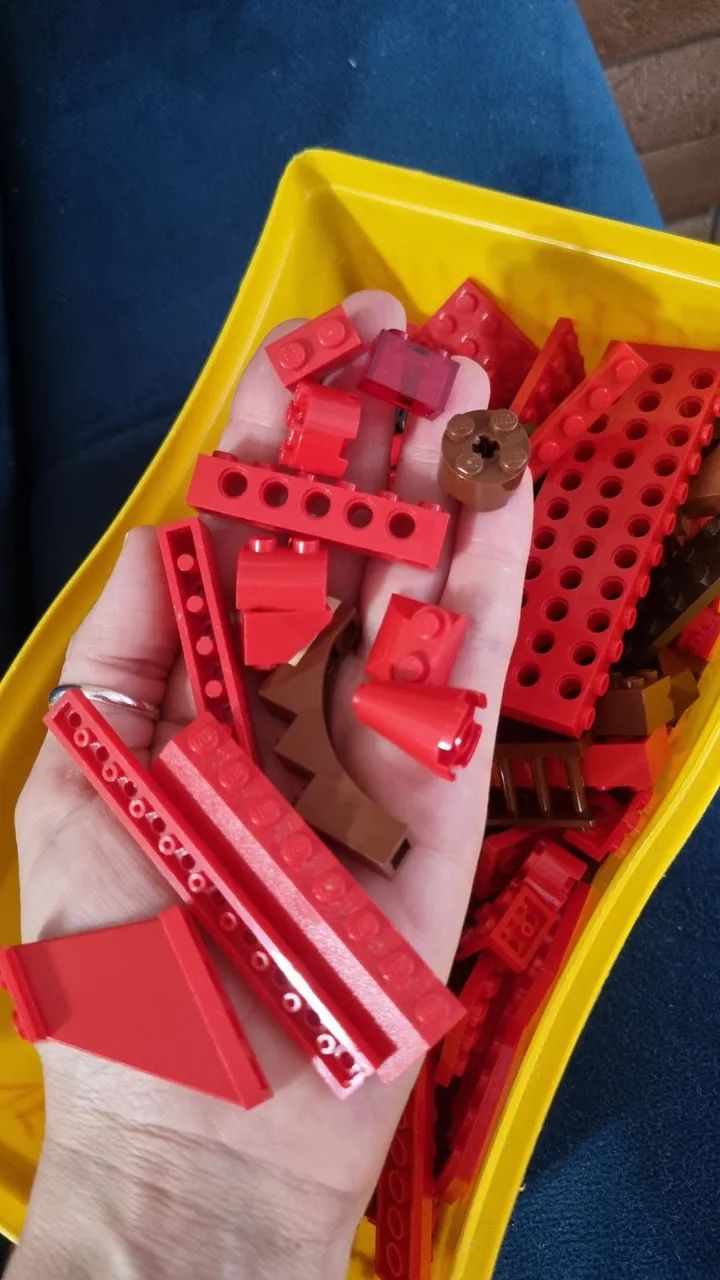 LEGO - Lote com 350 Peças - Tons Vermelho e Marrom - Foto 4
