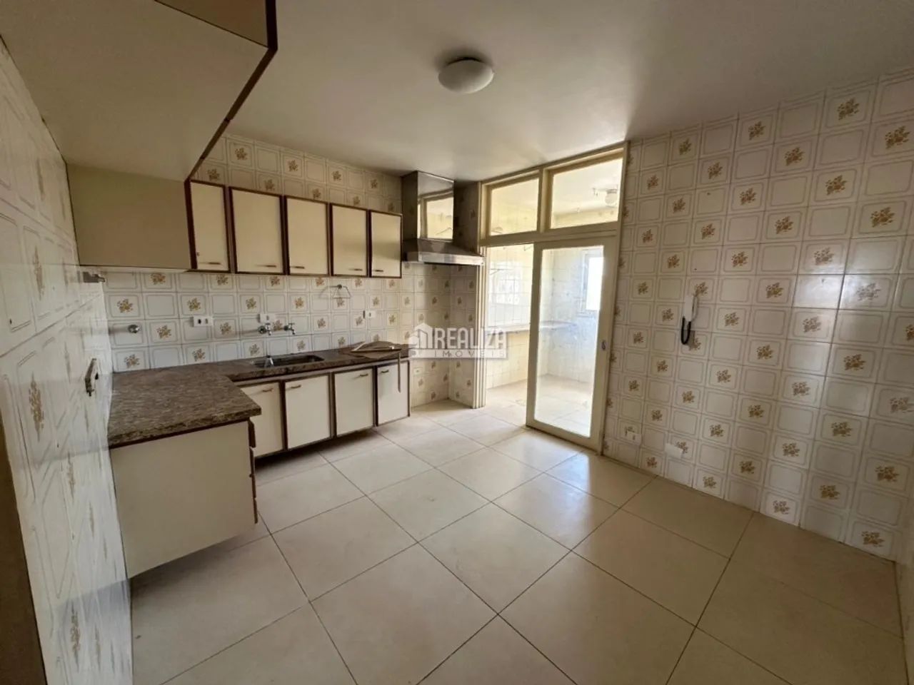 Apartamento com 4 Dormitórios no Centro de Uberaba - Foto 3