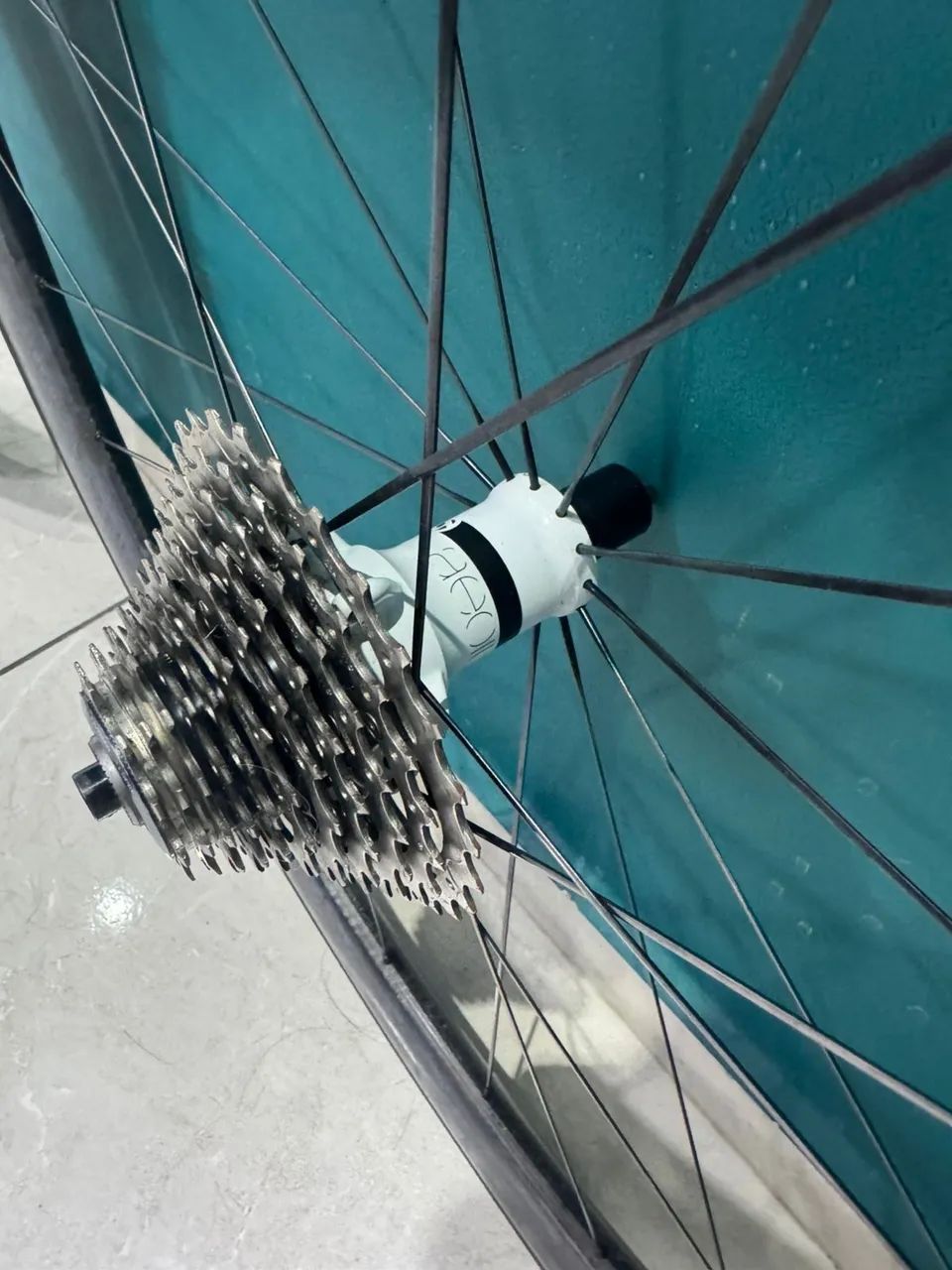 Roda carbono bontrager aeolus 5  - Foto 3