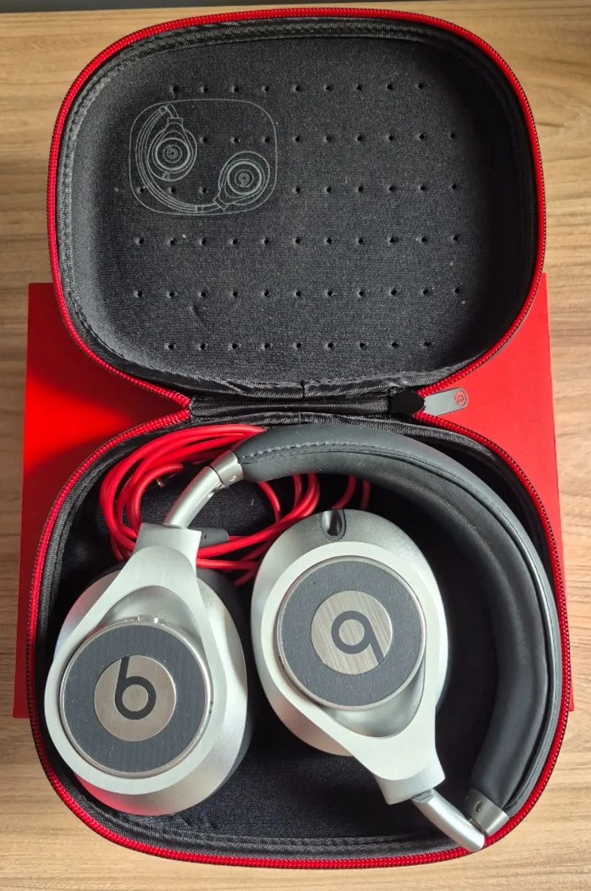 Fone Beats Executive  Usado - Foto 4