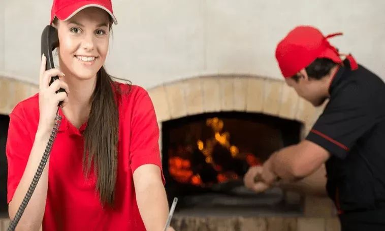 Operador de Caixa/Atendente de Pizzaria Delivery