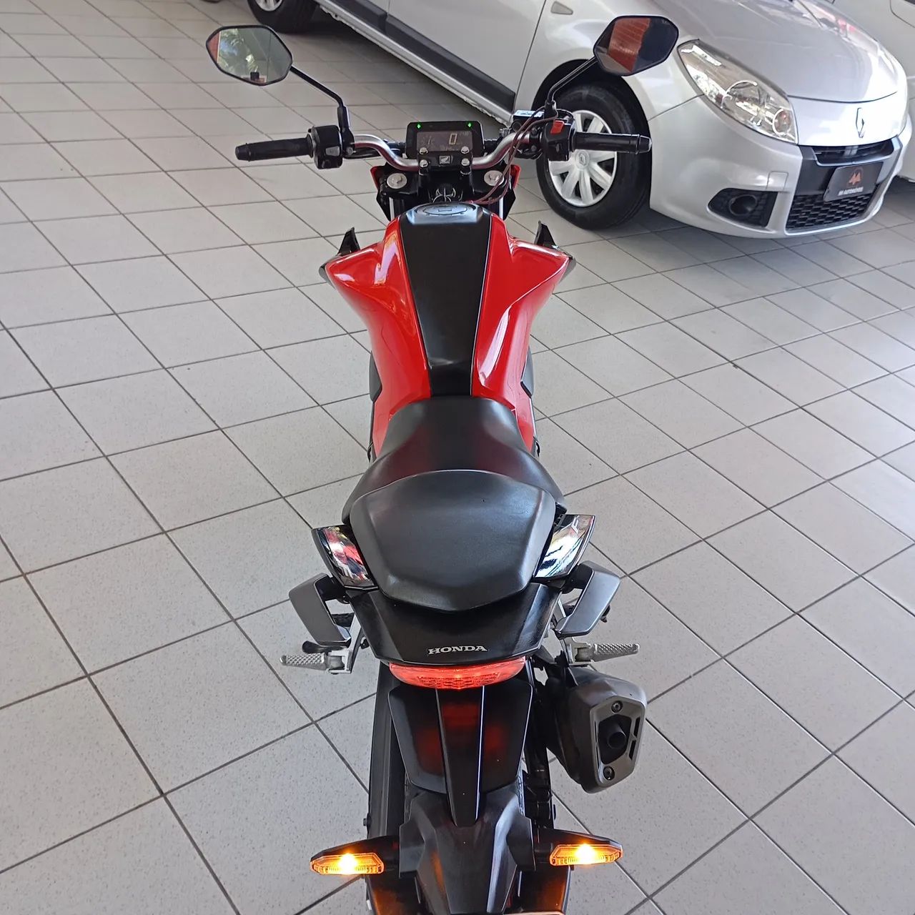 Honda CB 300F  - Foto 4