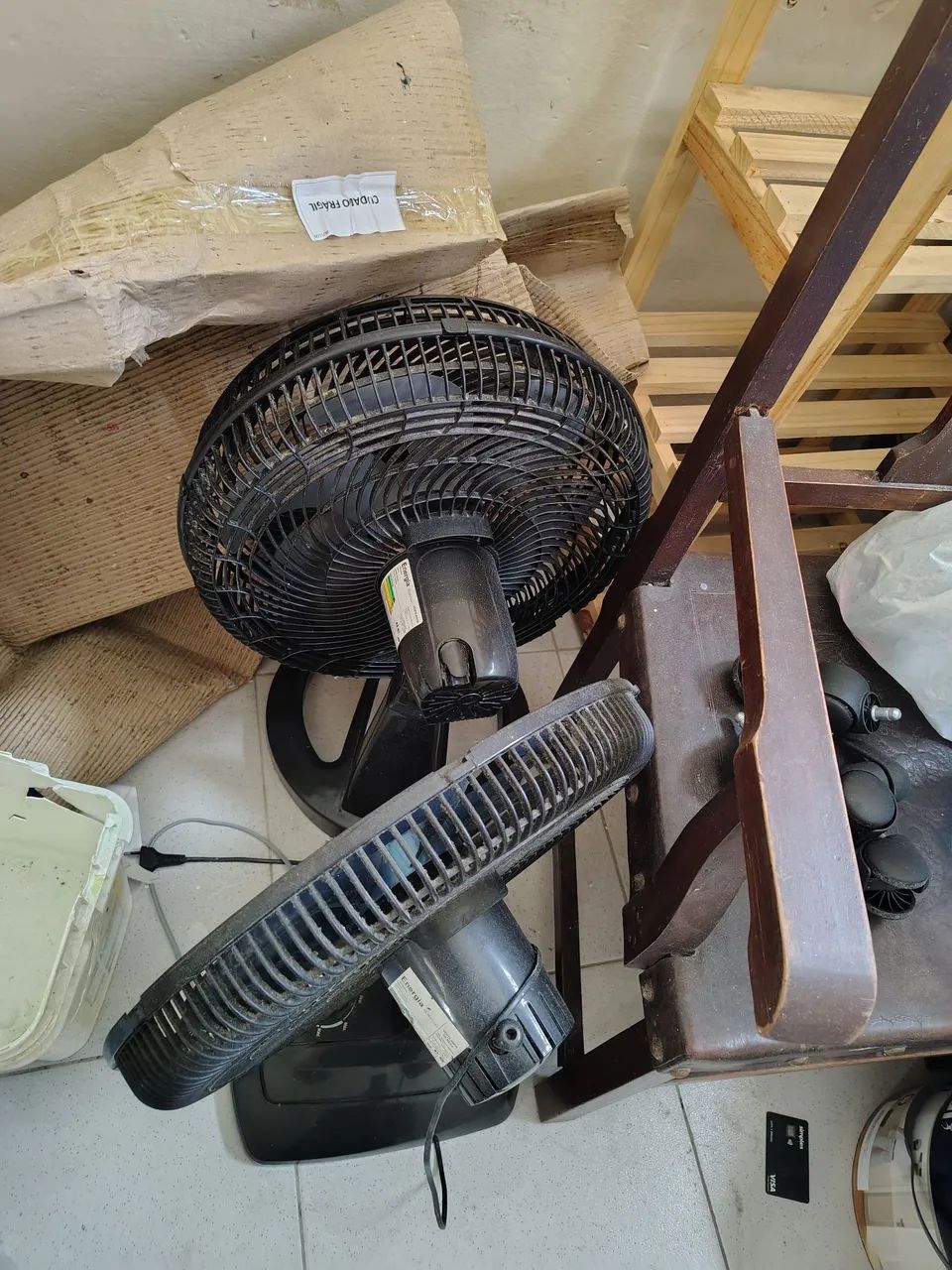 Combo de Estantes cadeira ventiladores - Foto 2