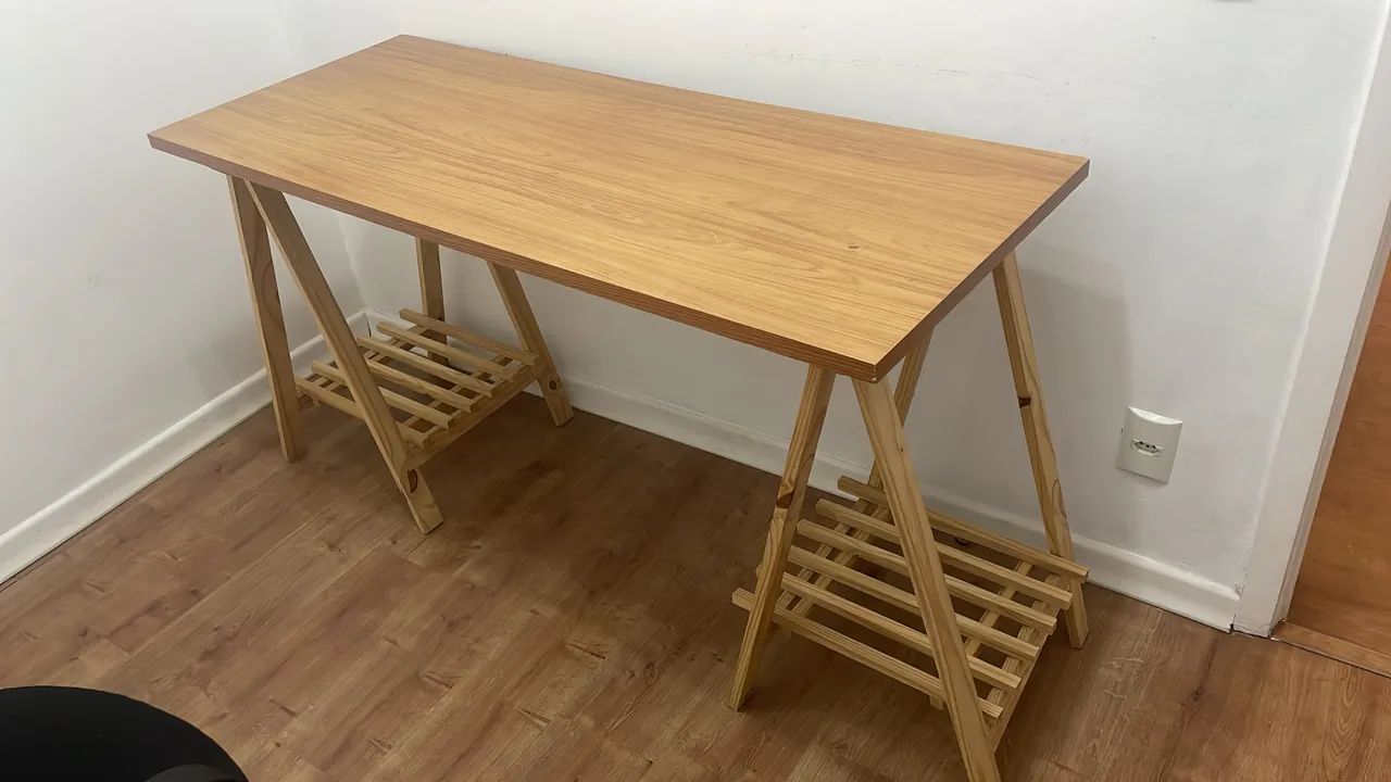 Mesa de Escritório (137x54cm) - Foto 2