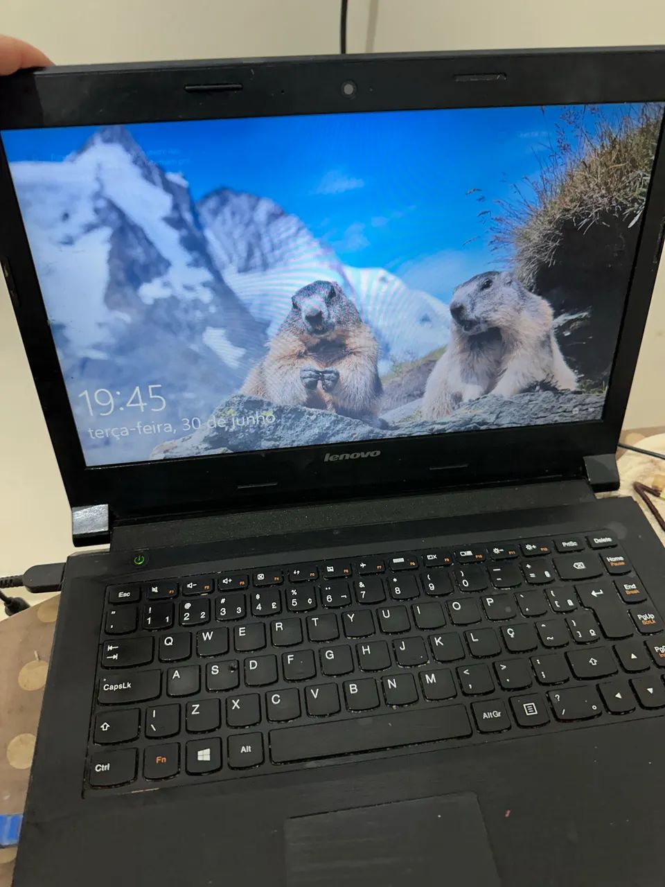 NOTBOOK LENOVO