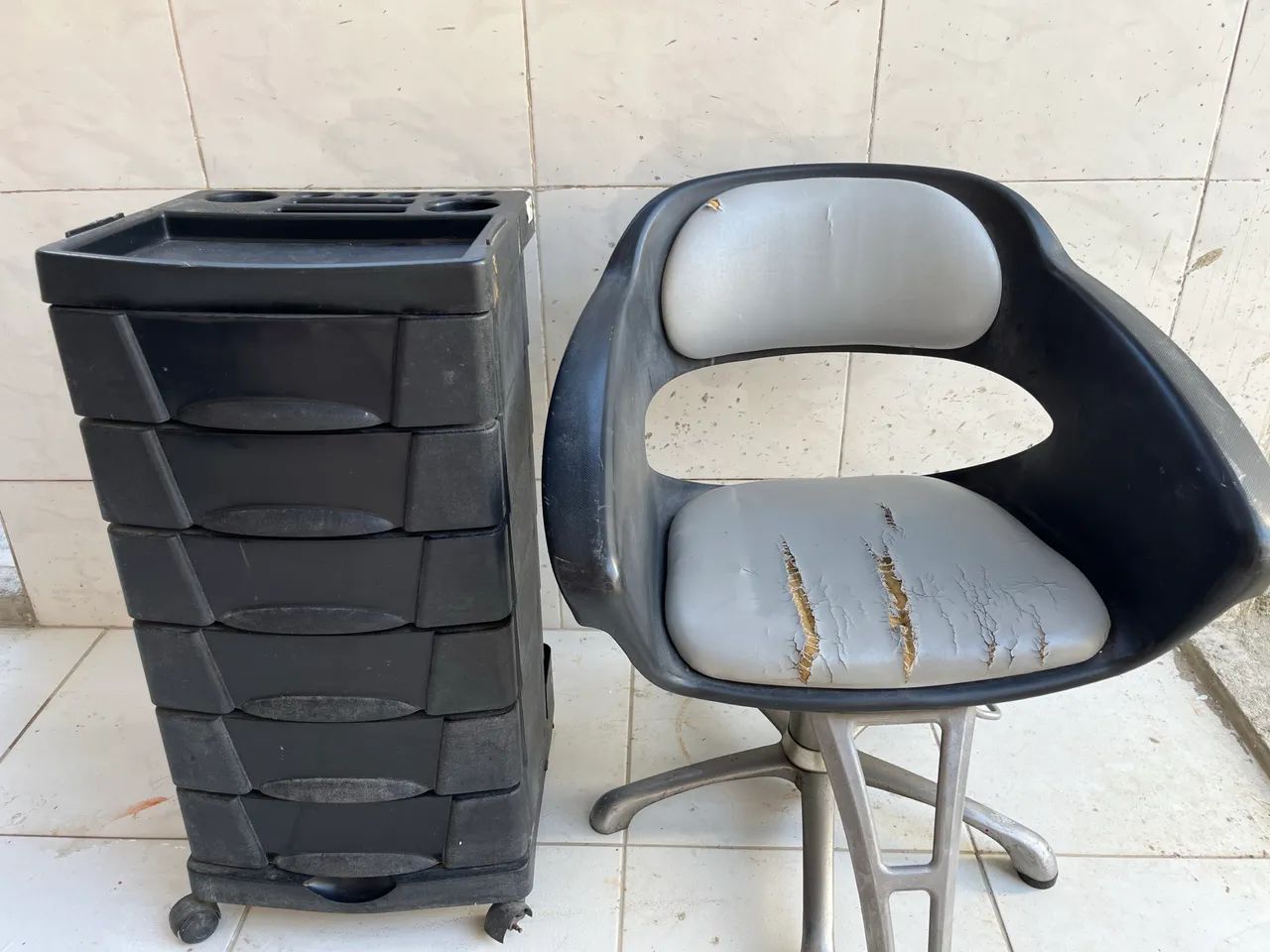 Cadeira e carrinho - Foto 2