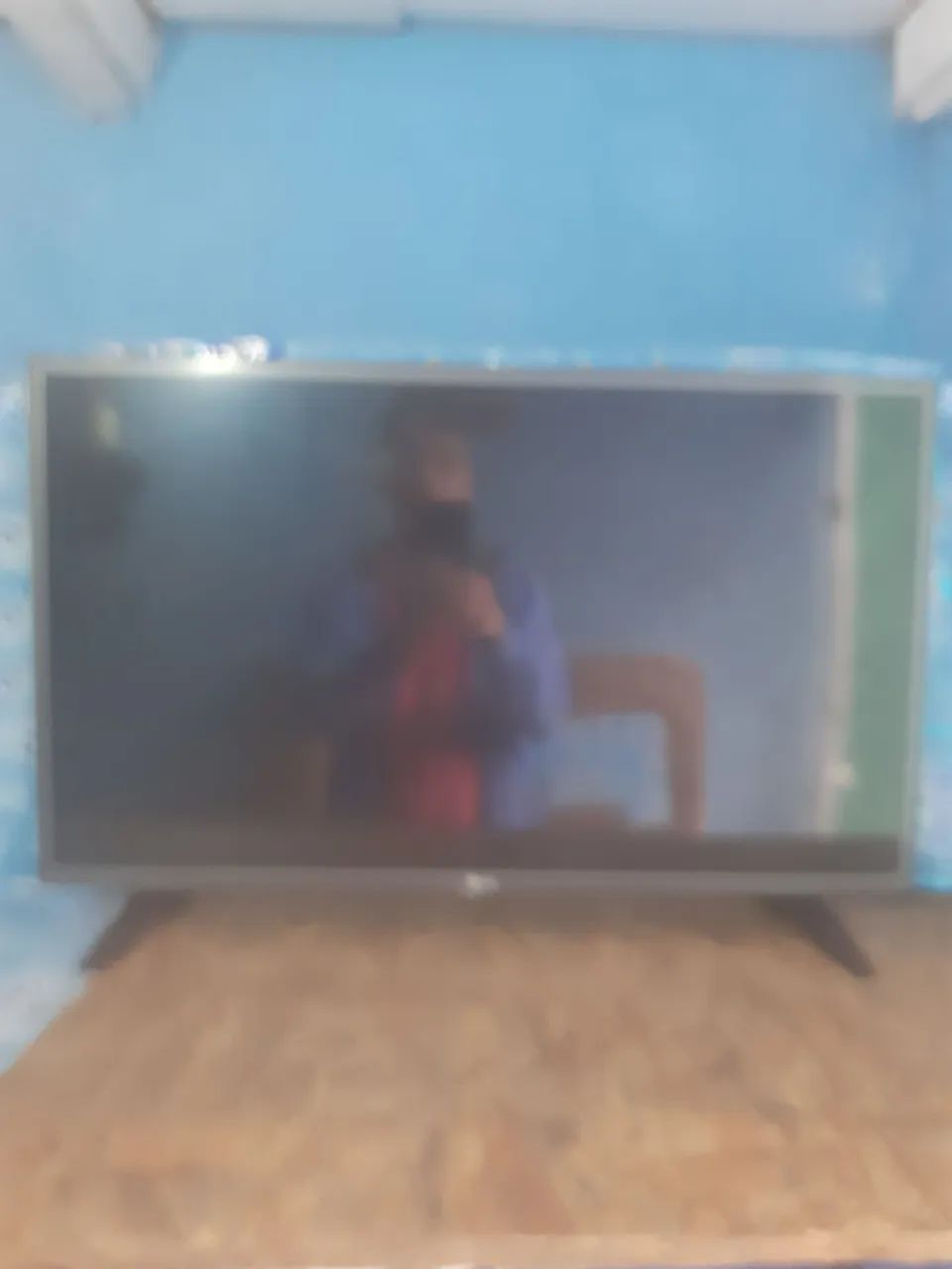 Smart TV LG 32 ( tela danificada)