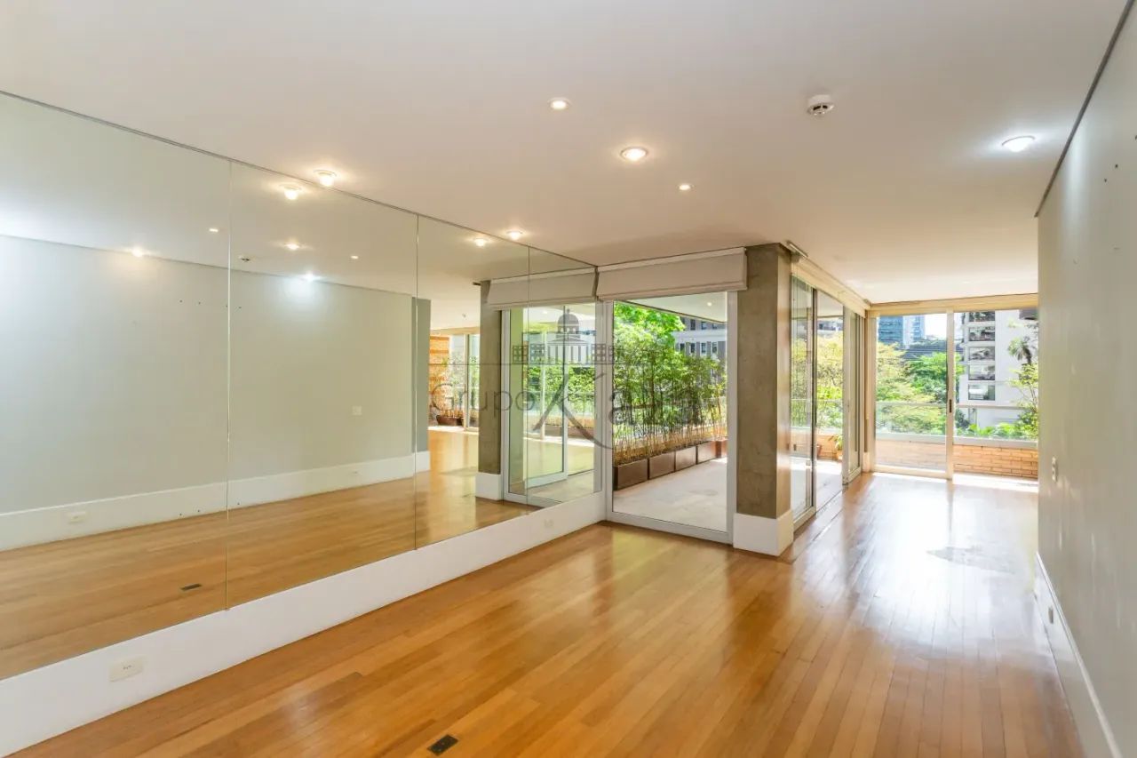 Apartamento - Itaim Bibi - 2 Dormitórios - 240m². - Foto 12