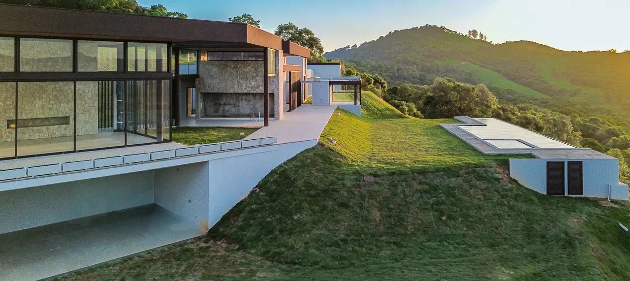 Casa à venda - 1305m² construídos - 6 Suítes- Acesso à Represa - Foto 4