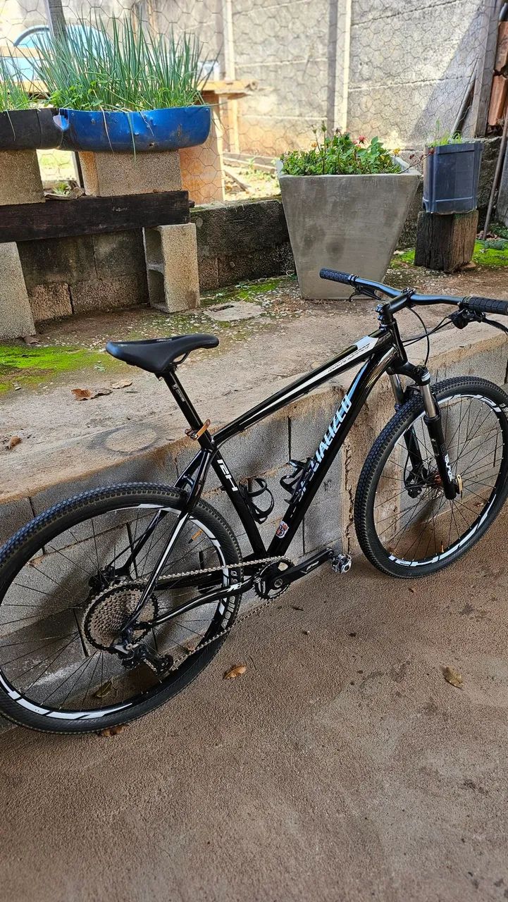 Bicicleta SPECIALIZED ROCKHOPPER tam 19 - Foto 2
