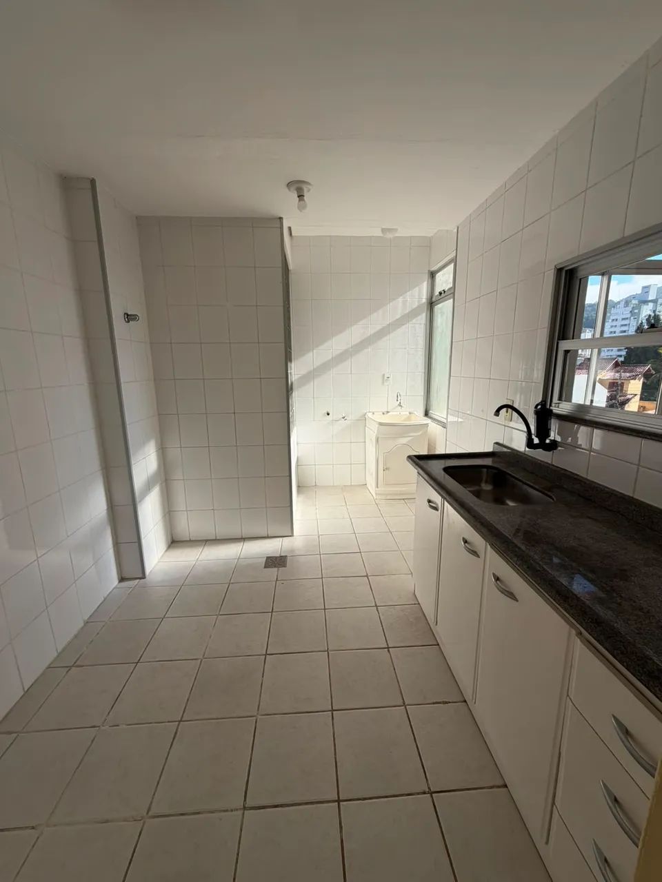 Apto 1 dormitório com ar-condicionado, 1bwc completo, sala, cozinha e área de serviço. Sem - Foto 5