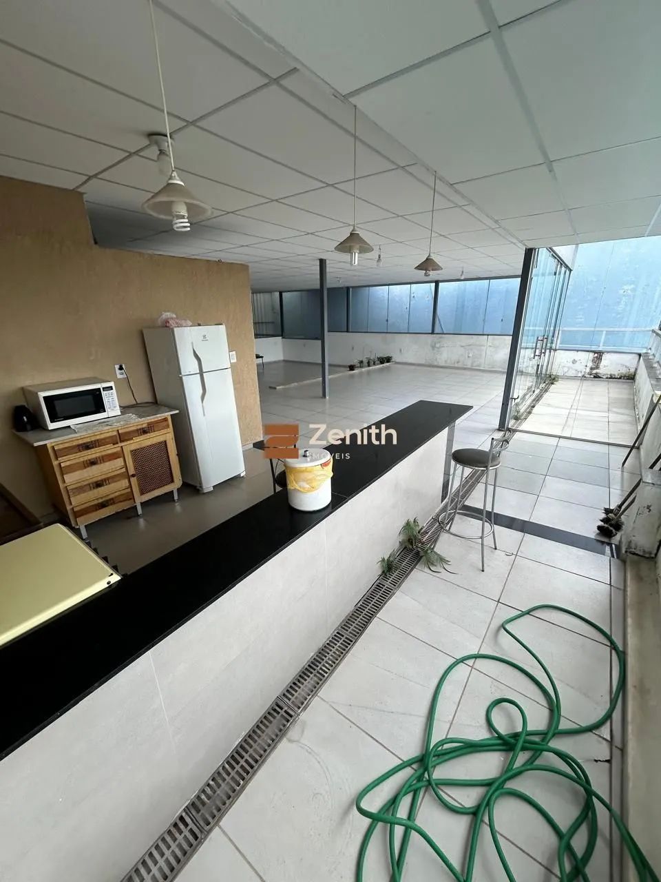 PREDIO NO CENTRO COM PONTO COMERCIAL E MAIS DOIS PAVIMENTOS - Foto 5