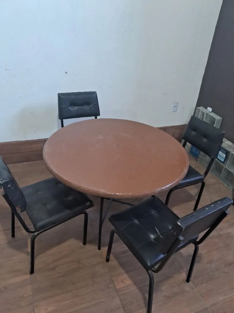 Mesa com 4 cadeiras de ferro (kit) - Foto 5