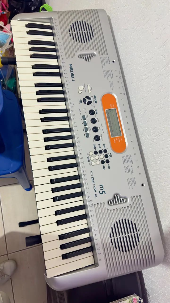 Teclado + pedestal! - Foto 2