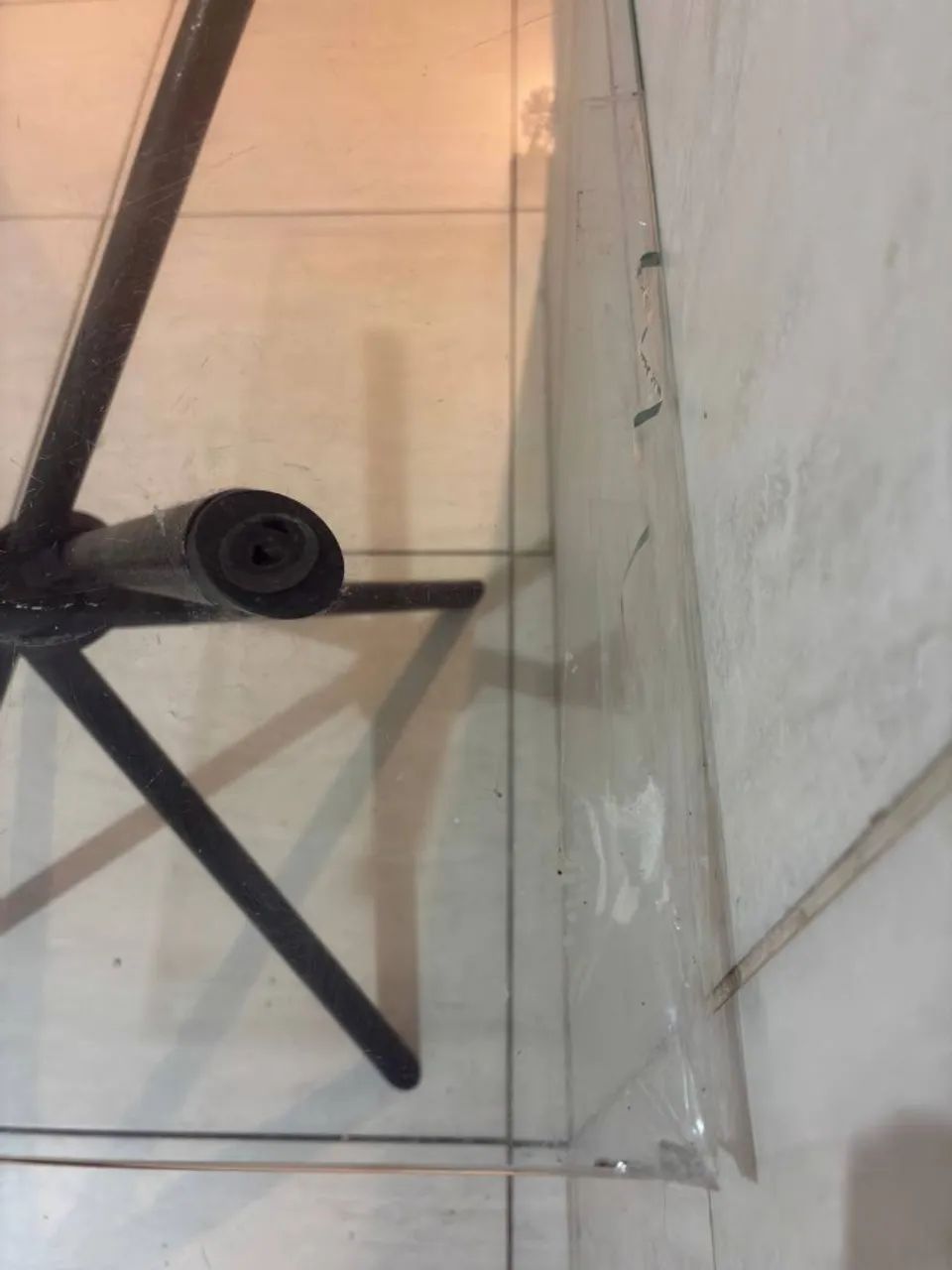 Mesa de Centro/Lateral de Vidro com Base Metálica - Foto 3