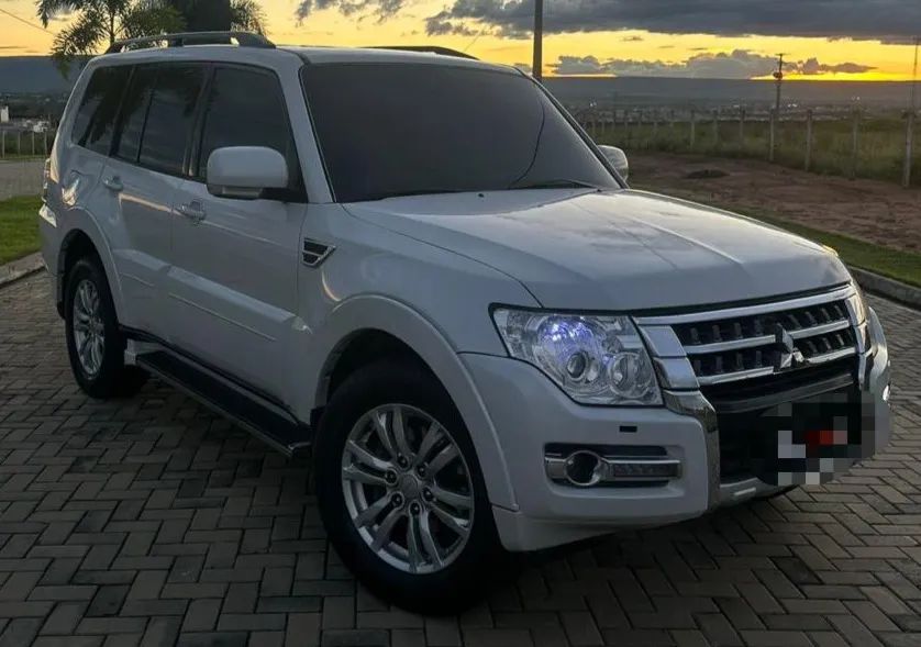 Mitsubishi Pajero Pajero HPE Full 3.2 4x4 T.I.Dies. 5p Aut 2014