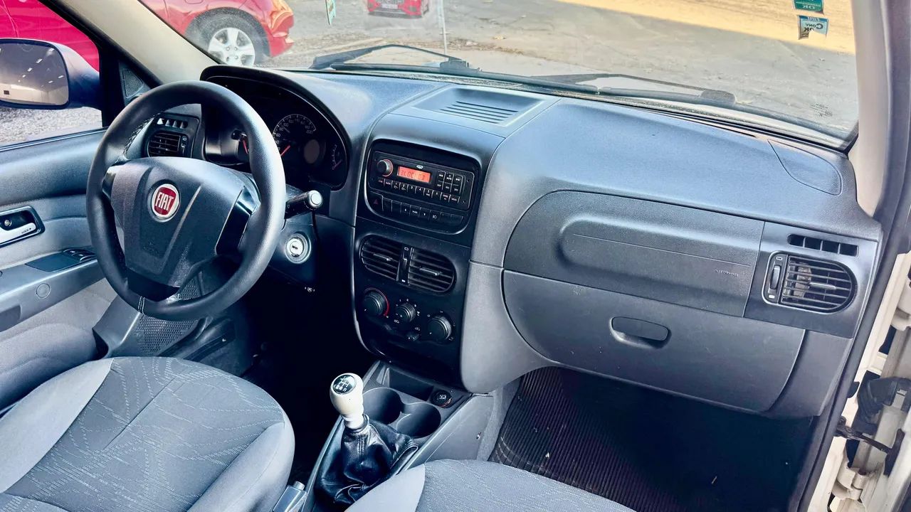 Fiat Strada Working Hard 1.4 Fire Flex 8V CD 2015 - Foto 4