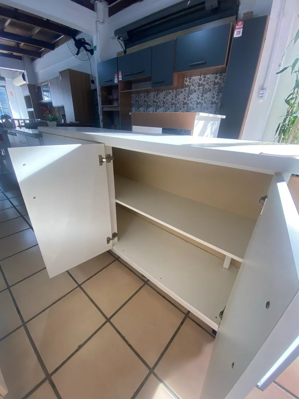 Balcão 4 portas MDF  - Foto 3