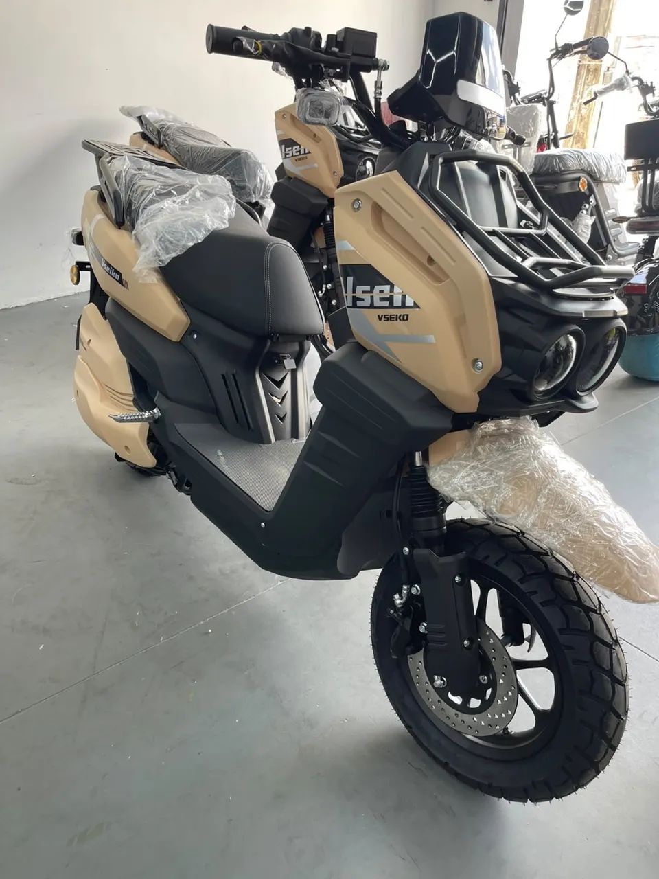 SCOOTER ELÉTRICA TANK - Foto 3