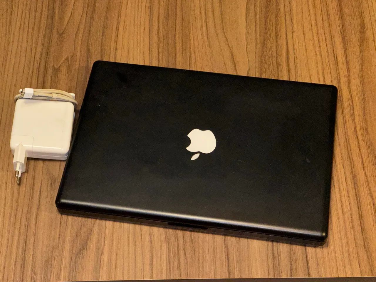MacBook Bkack 2008