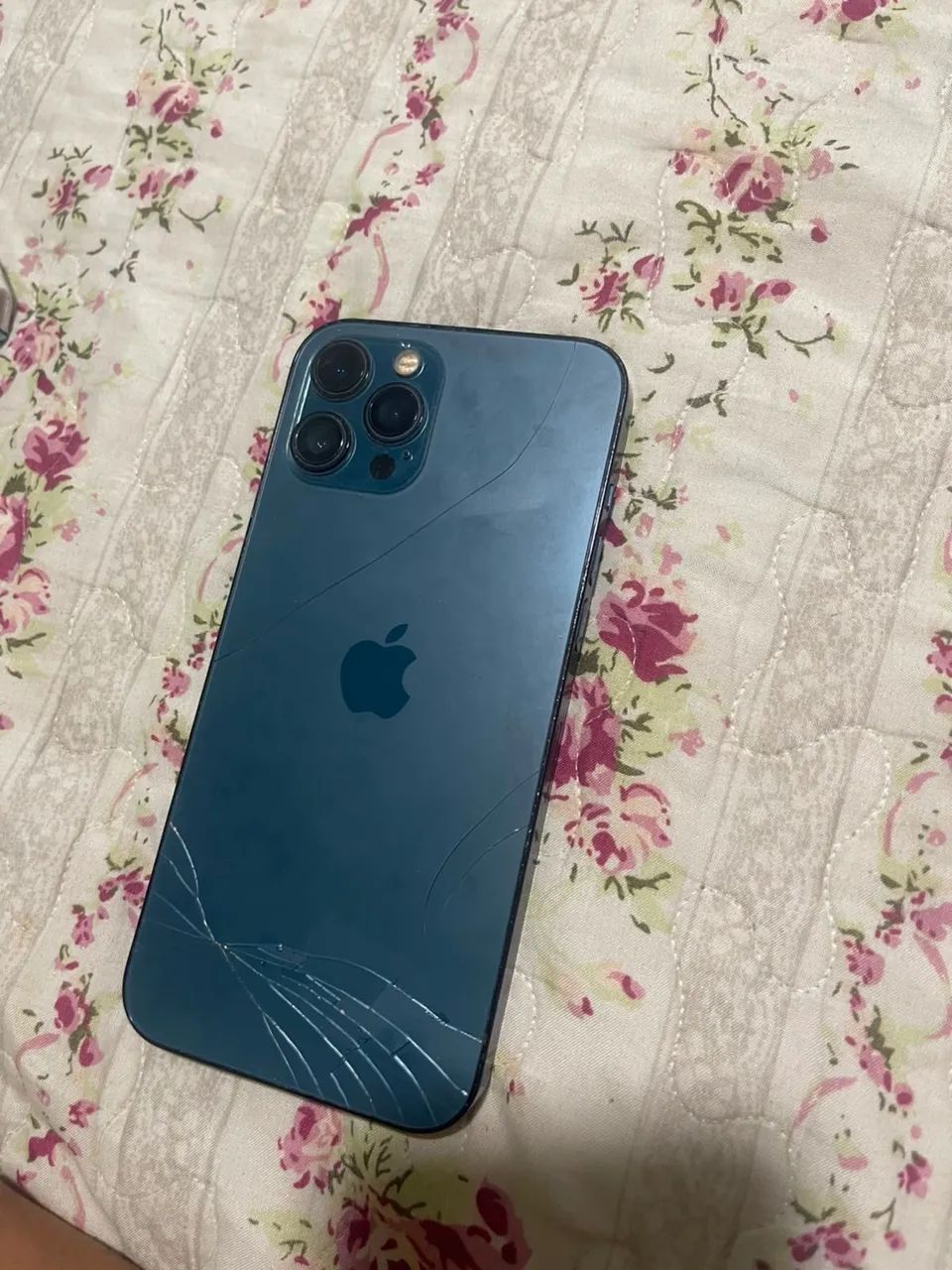 Vende-se iphone 12 pro max , sem face id , bateria 72% - Foto 2