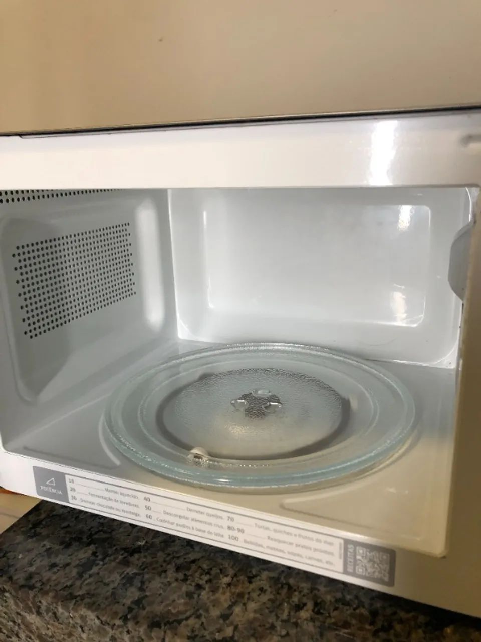 Micro-ondas Electrolux 20L cor Inox Espelhado - Foto 2