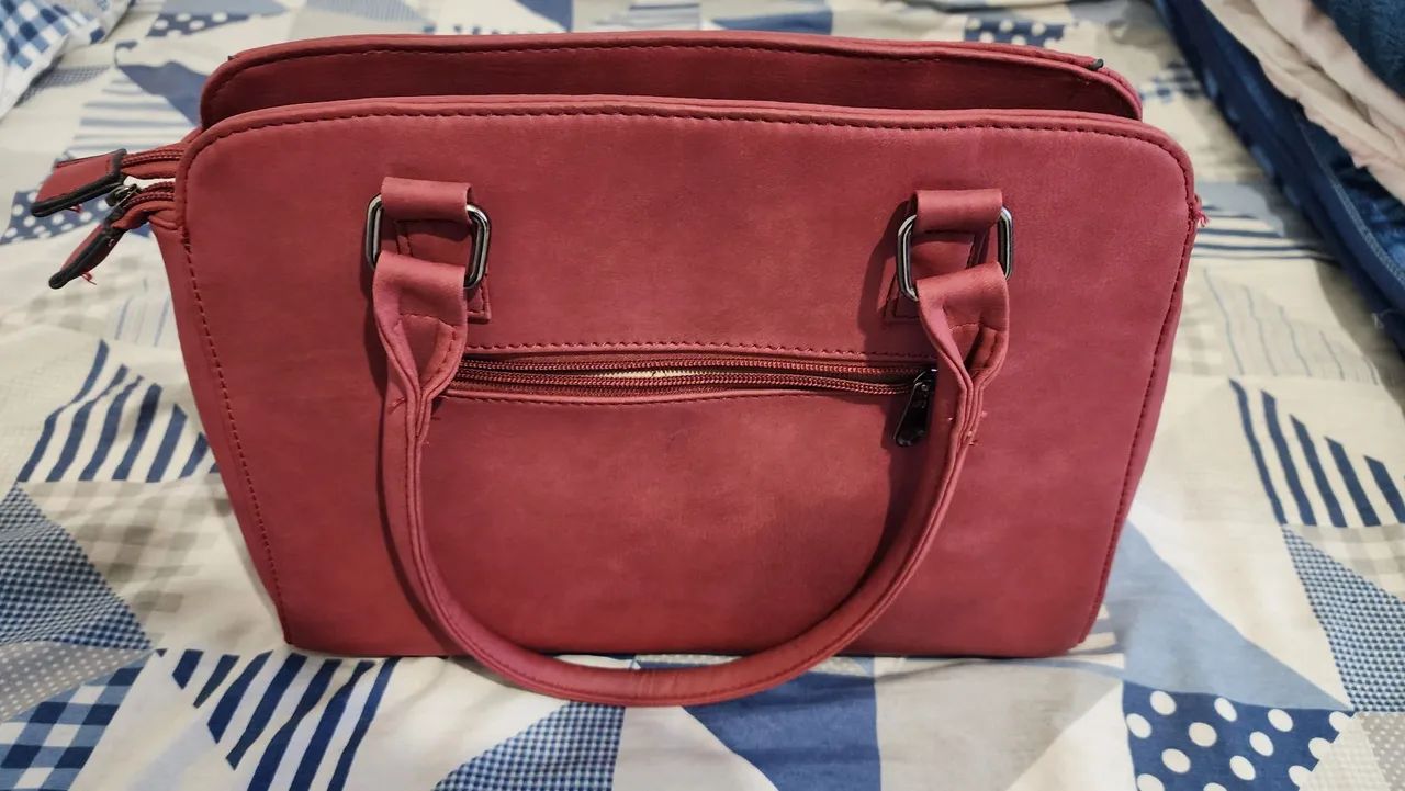 Bolsa feminina praticamente nova  - Foto 2